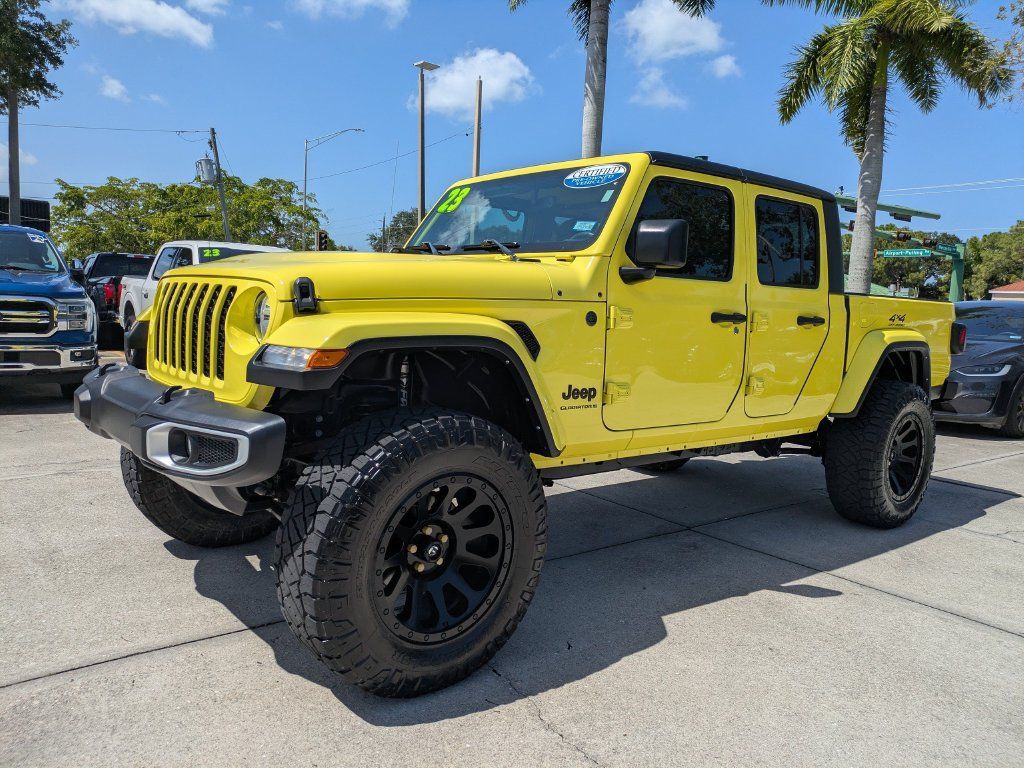 Used 2023 Jeep Gladiator Sport AWD/4WD image 7