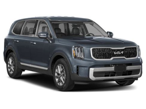 Used 2025 Kia Telluride LX FWD image 9
