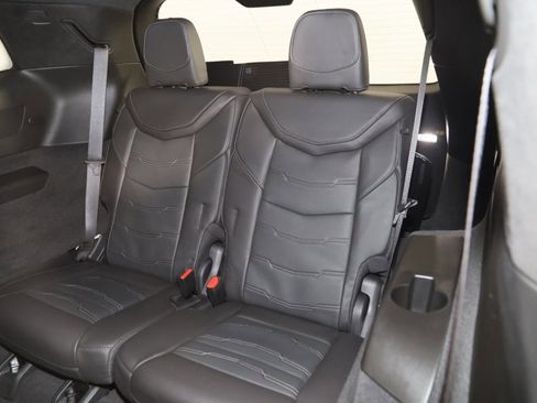 Used 2023 Cadillac XT6 Sport w/ Platinum Package image 52