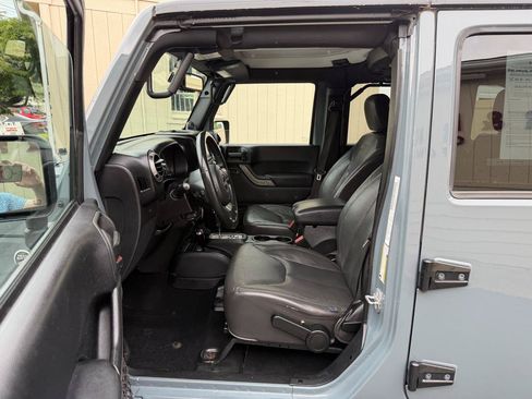 Used 2014 Jeep Wrangler Unlimited Sport w/ Quick Order Package 24S AWD/4WD image 13