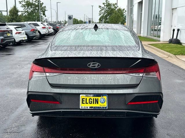 Used 2026 Hyundai Elantra Sport FWD image 5