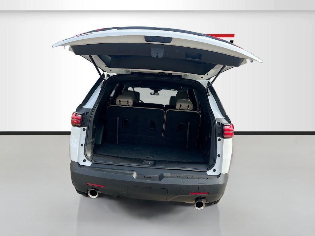 Used 2023 Chevrolet Traverse LS w/ Safety Package FWD image 24