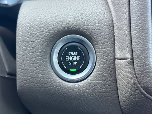 Used 2024 GMC Yukon Denali AWD/4WD image 33
