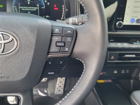 Used 2025 Toyota Camry XSE image 21