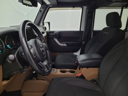 Used 2016 Jeep Wrangler Unlimited Sahara w/ Connectivity Group image 17