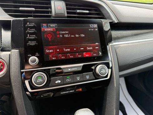 Used 2019 Honda Civic Sport image 6