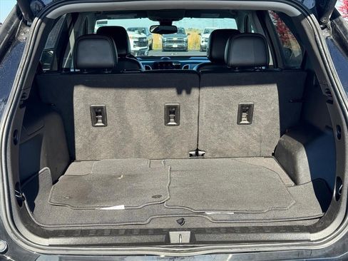 Used 2021 Chevrolet Equinox Premier image 4