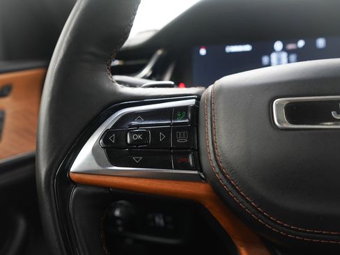 Used 2024 Jeep Grand Cherokee Summit image 28