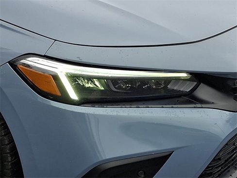 Used 2023 Honda Civic Sport Touring image 9