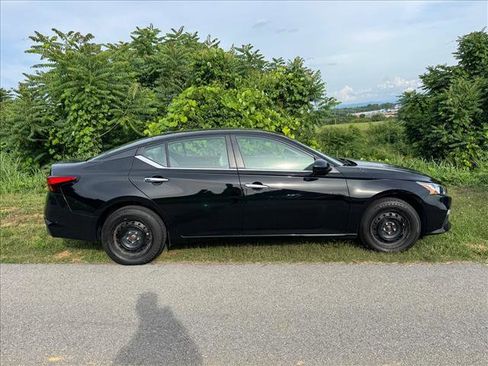 Used 2020 Nissan Altima 2.5 S AWD/4WD image 12