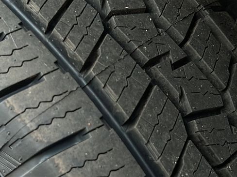 Used 2022 Toyota Tacoma SR5 w/ Technology Package image 45