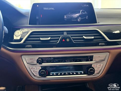 Used 2019 BMW 740i w/ Executive Package RWD image 27