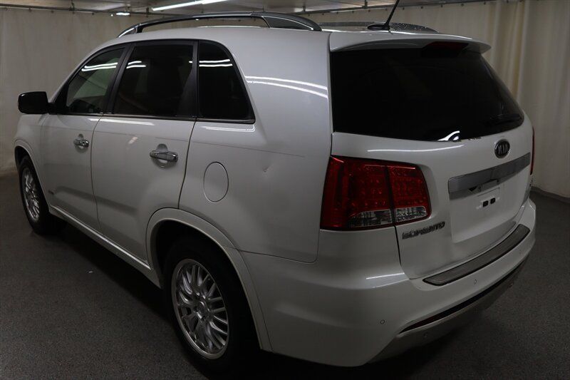 Used 2012 Kia Sorento SX w/ SX Premium Pkg AWD/4WD image 4