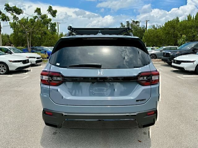 New 2026 Honda Pilot Sport image 9