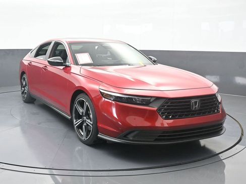 Used 2024 Honda Accord Sport image 9