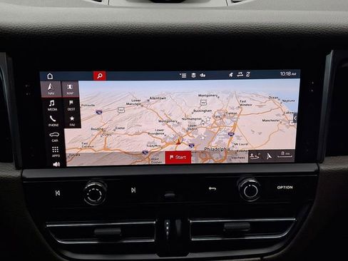 Certified 2023 Porsche Macan image 23