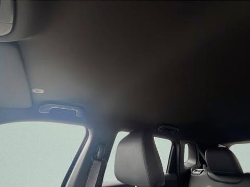 New 2026 Jeep Compass Latitude AWD/4WD image 18