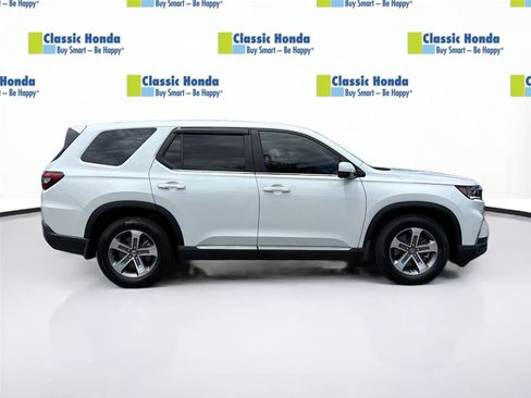 Certified 2024 Honda Pilot EX-L image 9