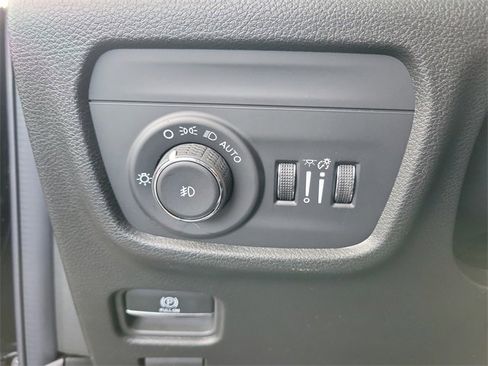 New 2025 Jeep Grand Cherokee L Limited image 22