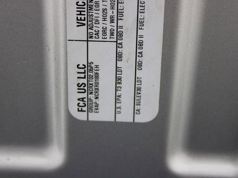 Used 2022 Jeep Grand Cherokee Overland w/ Luxury Tech Group IV image 54