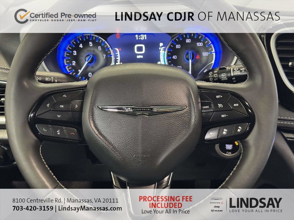 Certified 2025 Chrysler Pacifica Limited FWD image 25