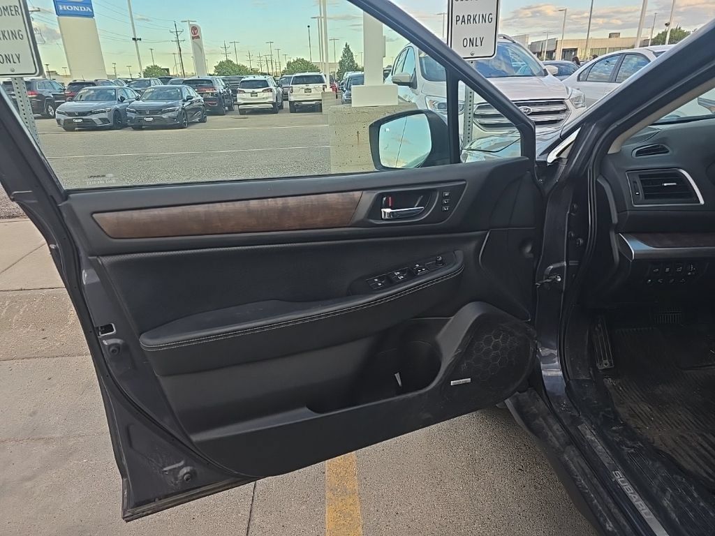 Used 2015 Subaru Outback 2.5i Limited AWD/4WD image 8