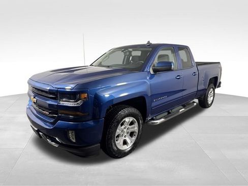 Used 2017 Chevrolet Silverado 1500 LT w/ All Star Edition AWD/4WD image 3