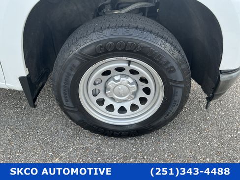 Used 2021 Chevrolet Silverado 1500 W/T AWD/4WD image 9