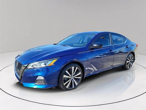 Used 2022 Nissan Altima 2.5 SR image 3