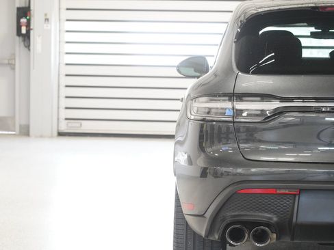 Used 2024 Porsche Macan S AWD/4WD image 9