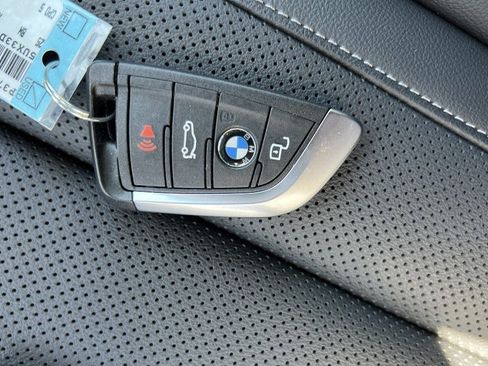 Certified 2025 BMW X4 xDrive30i AWD/4WD image 36