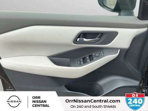 Used 2025 Nissan Rogue SV FWD image 16