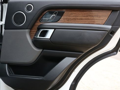 Used 2019 Land Rover Range Rover HSE image 47