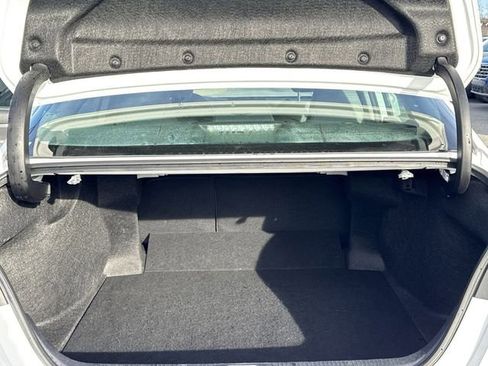 Used 2024 Toyota Camry SE image 12