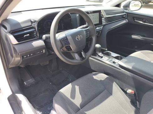 Used 2025 Toyota Camry LE FWD image 15