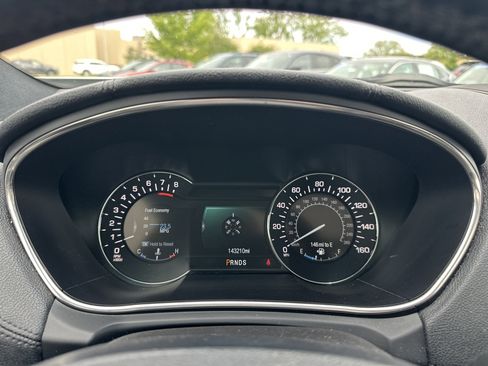 Used 2016 Lincoln MKX Select w/ Select Plus Package AWD/4WD image 26