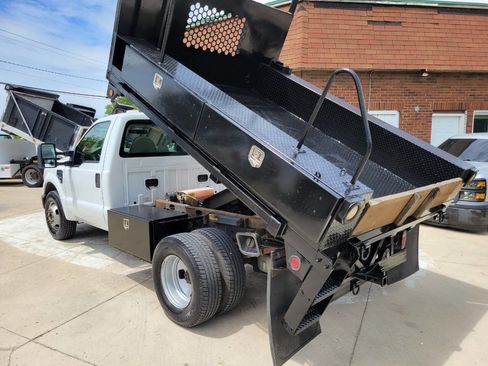 Used 2008 Ford F350 2WD Regular Cab DRW Super Duty image 8