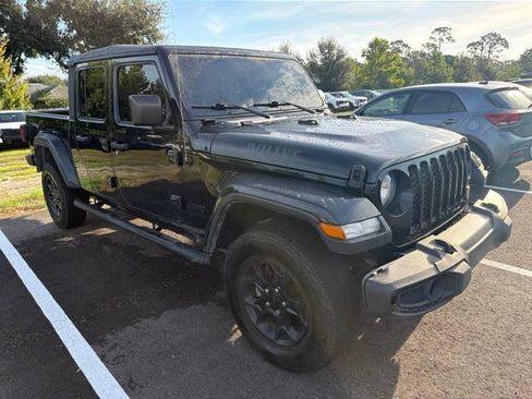 Used 2023 Jeep Gladiator Sport AWD/4WD image 2