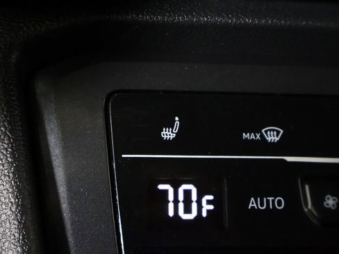 Used 2023 Volkswagen Tiguan SE FWD image 51
