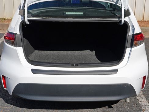 Used 2023 Toyota Corolla LE w/ Carpet Mat Package (TMS) FWD image 9