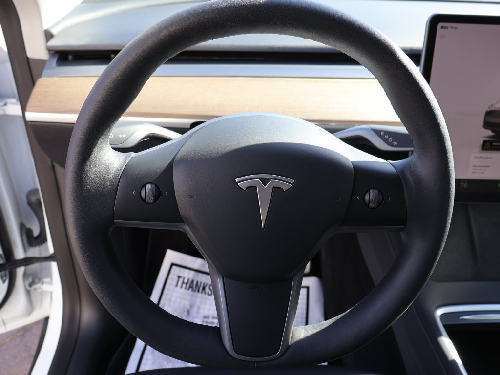 Used 2022 Tesla Model Y Performance AWD/4WD image 27