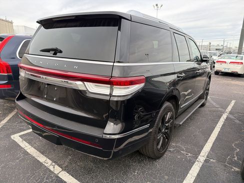 Used 2023 Lincoln Navigator Reserve image 8