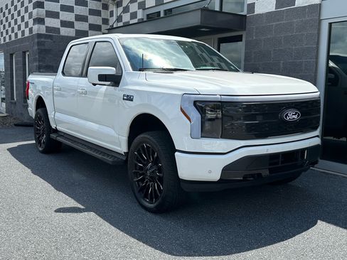 Used 2025 Ford F150 Lightning Platinum AWD/4WD image 1