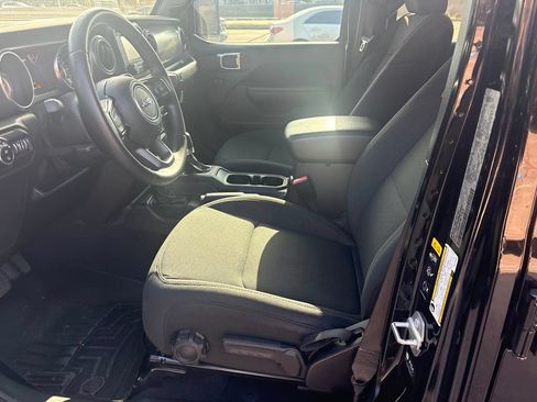 Used 2021 Jeep Gladiator Sport AWD/4WD image 16