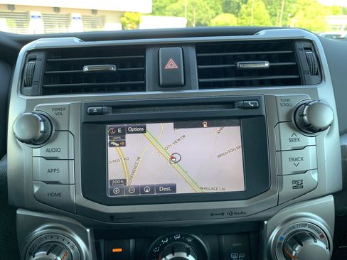 Used 2016 Toyota 4Runner SR5 AWD/4WD image 23