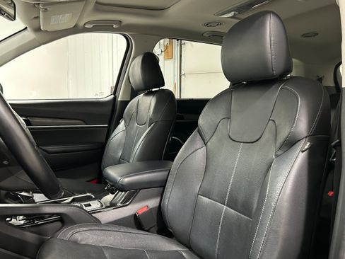 Used 2020 Kia Telluride EX w/ EX Premium Package AWD/4WD image 25