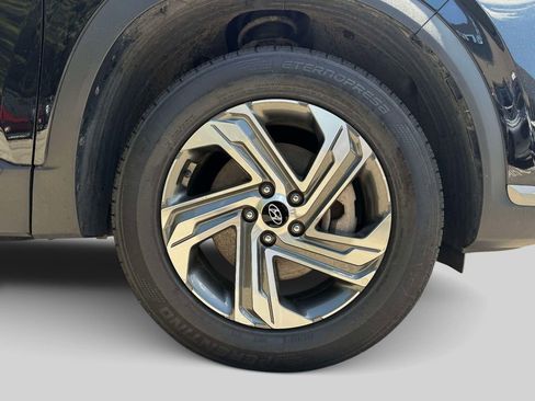 Used 2023 Hyundai Santa Fe SE AWD/4WD image 7