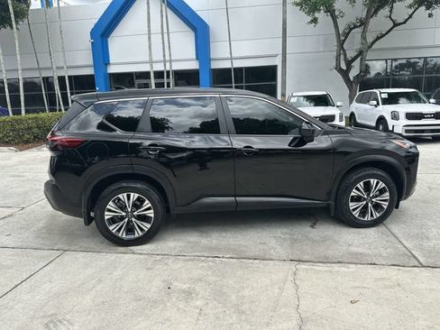 Used 2023 Nissan Rogue SV FWD image 32