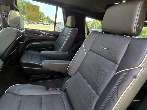 Used 2023 Cadillac Escalade Sport AWD/4WD image 34