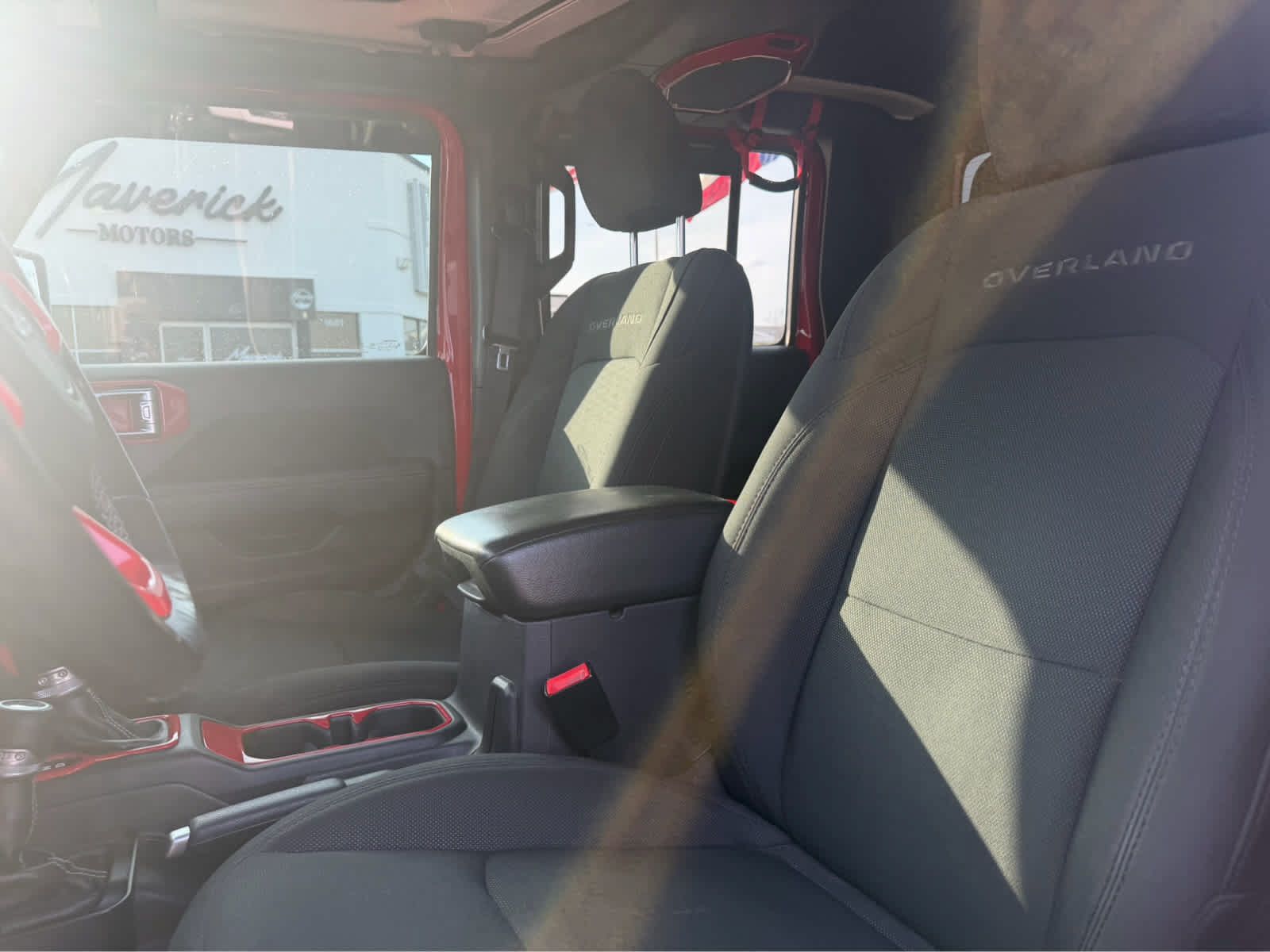 Used 2020 Jeep Gladiator Overland w/ LED Lighting Group AWD/4WD image 5